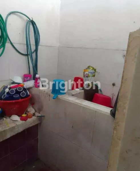 image DIJUAL RUMAH BANGUNAN TUA DI JL. PUCANG ANOM TIMUR GG 4, SURABAYA. (6)