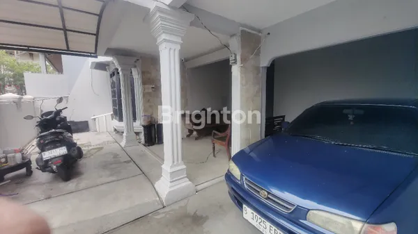 image RUMAH SIAP HUNI DEKAT KFC DAN AREA BISNIS, BISA UTK JADI RUMAH KOS YG PROSPEKTIF (2)