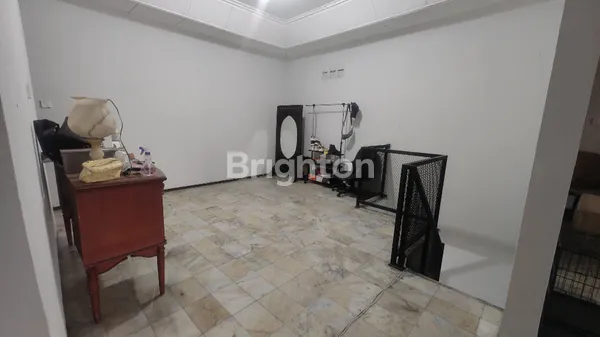 image RUMAH SIAP HUNI DEKAT KFC DAN AREA BISNIS, BISA UTK JADI RUMAH KOS YG PROSPEKTIF (3)