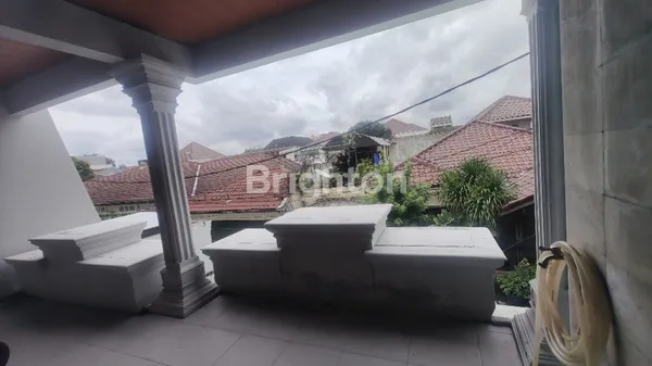 image RUMAH SIAP HUNI DEKAT KFC DAN AREA BISNIS, BISA UTK JADI RUMAH KOS YG PROSPEKTIF (5)