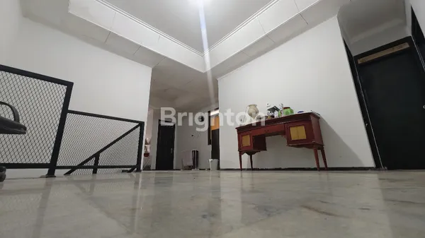 image RUMAH SIAP HUNI DEKAT KFC DAN AREA BISNIS, BISA UTK JADI RUMAH KOS YG PROSPEKTIF (7)