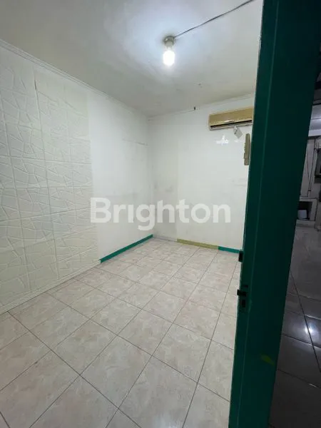 image DIJUAL RUMAH BAGUS 2 LANTAI STRATEGIS DI JELAMBAR, DEKAT PUSAT KULINER (5)