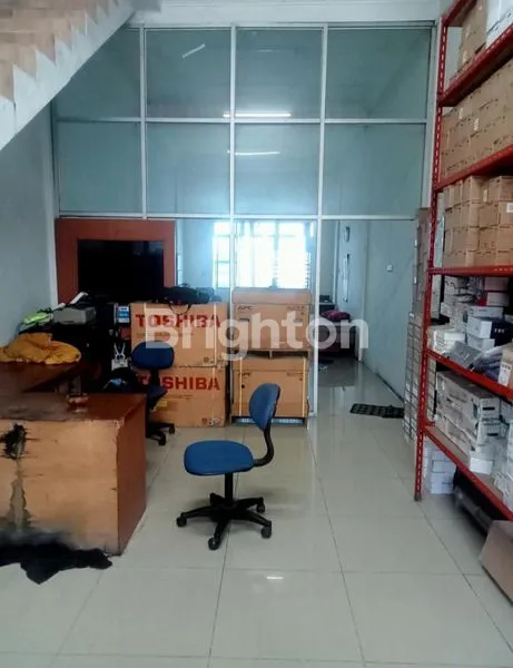 image RUKO 3 LANTAI SIAP PAKAI DI JL. KAPTEN SUMARSONO (6)