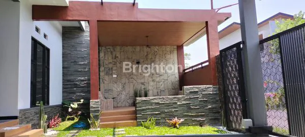 image RUMAH MEWAH 2 LANTAI 6KT DI ARAYA MALANG DEKAT BINUS UNIVERSITY (6)