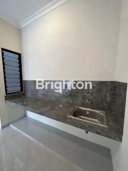 image DIJUAL RUMAH BARU GRES KLAMPIS (3)