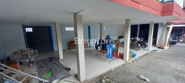 image RUMAH HOOK 2 LANTAI DENGAN HALAMAN LUASSS DI TAMAN BOROBUDUR SEMARANG BARAT (3)