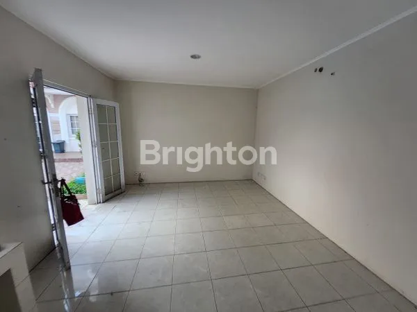 image RUMAH KOST 3 LANTAI DI GADING SERPONG (3)