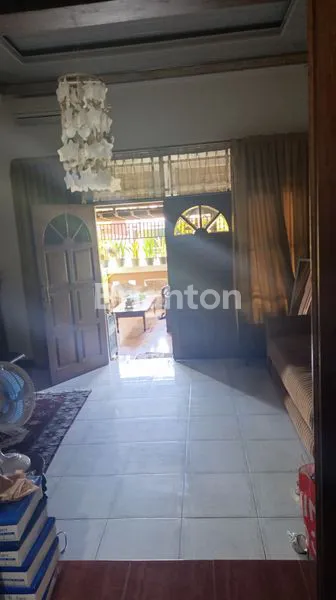 image RUMAH ARTISTIK  SIAP HUNI  DI  SEMARANG TIMUR (2)