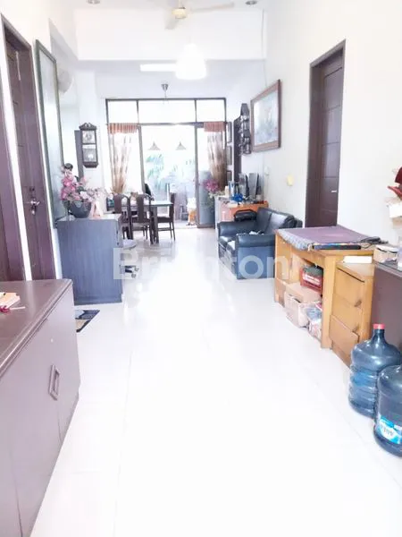 image RUMAH MEWAH LOKASI STRATRGIS DI BOJONG INDAH (4)