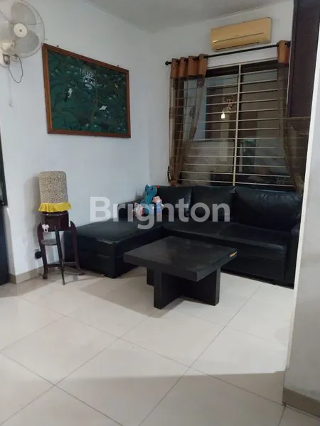 image RUMAH MEWAH LOKASI STRATRGIS DI BOJONG INDAH (7)