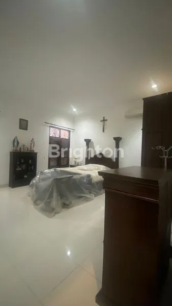 image RUMAH 2 LANTAI KAWASAN ELIT RIVERSIDE SELANGKAH KE SEKOLAH INTERNASIONAL BINA BANGSA (8)