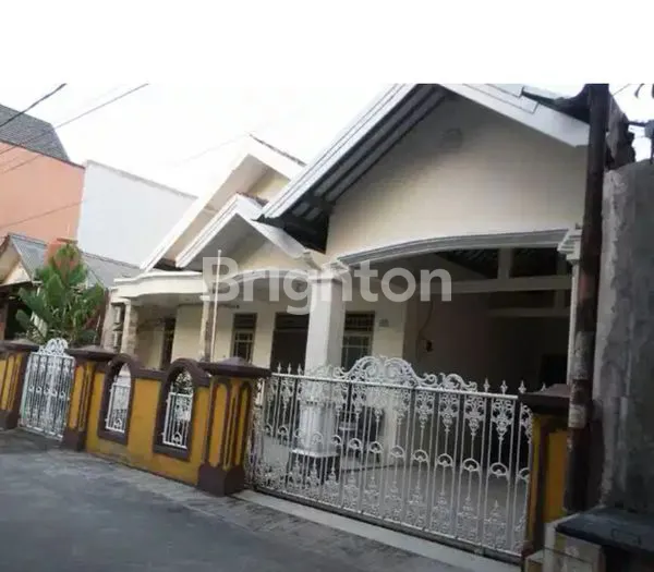 image RUMAH DI JAKASAMPURNA BEKASI BARAT (1)