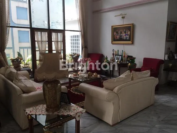 image RUMAH MEWAH DAN SANGAT NYAMAN DIPERMATA HIJAU RAYA (6)