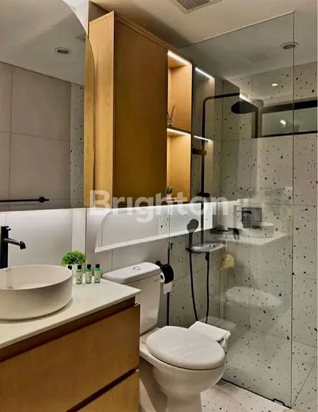 image DIJUAL BESERTA ISINYA 1 UNIT RUMAH 2 LANTAI, MEWAH, THEMATIC DAN SIAP HUNI YANG LOKASINYA DI TATAR TARUBHAWANA KOTA BARU PARAHYANGAN, PADALARANG (8)