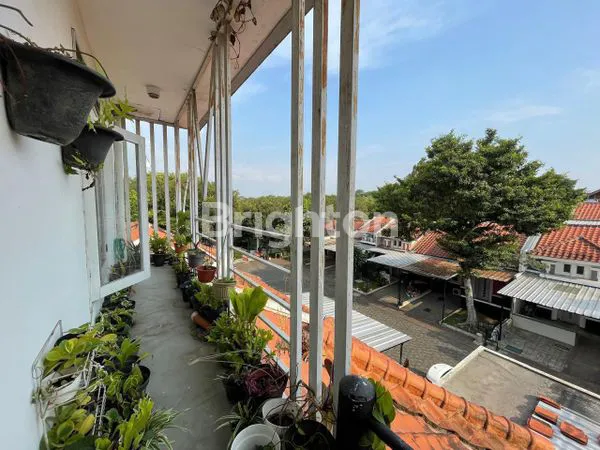image DIJUAL BESERTA ISINYA 1 UNIT RUMAH CANTIK ASRI TERAWAT DAN SIAP HUNI YANG LOKASINYA DI KOTA BARU PARAHYANGAN, PADALARANG (5)