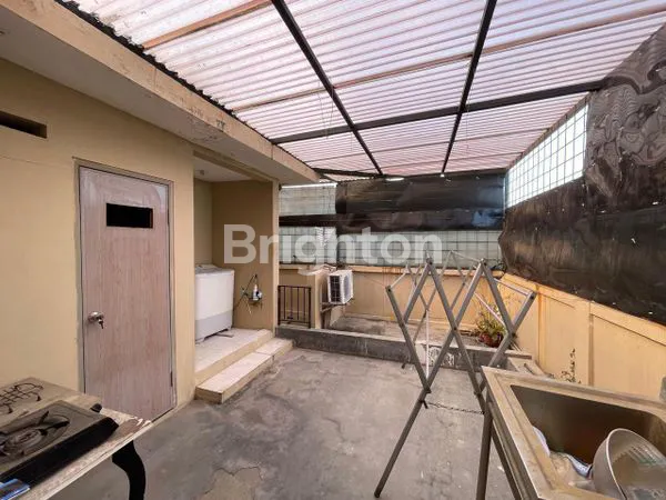 image DIJUAL BESERTA ISINYA 1 UNIT RUMAH CANTIK ASRI TERAWAT DAN SIAP HUNI YANG LOKASINYA DI KOTA BARU PARAHYANGAN, PADALARANG (8)