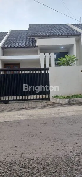 image RUMAH MODERN MINIMALIS NYAMAN JL. CIJEROKASO, SARIJADI (8)