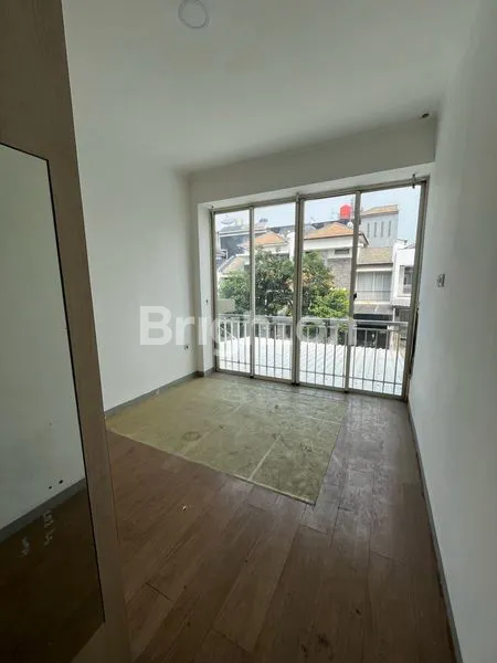 image RUMAH PIK LAYAR PERMAI KAYARA 8X15 FULL RENOVASI (4)