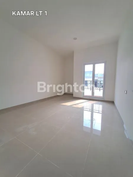 image RUMAH BARU DI JELAMBAR 3LANTAI LOKASI SANGAT STARTEGIS JAKARTA BARAT (3)