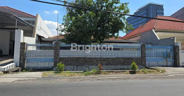 image RUMAH LAMA HITUNG TANAH DAERAH DHARMAHUSADA DEKAT HOTEL MAX ONE & SUPERMARKET SUPER INDO (1)