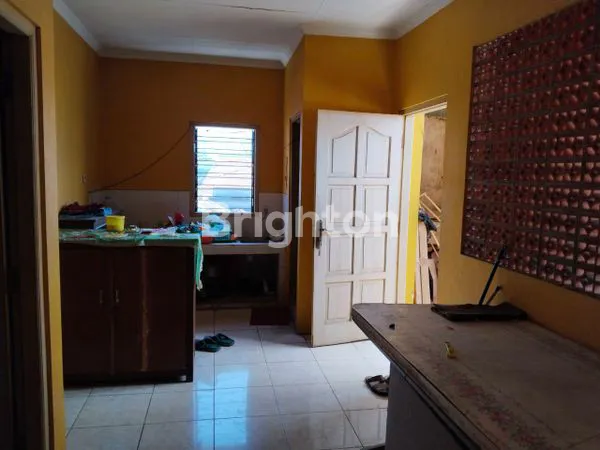 image DIJUAL RUMAH UTAMA DAN RUMAH KOST COCOK UNTUK INVESTASI MASA DEPAN DI JALAN DEWI SARTIKA BARAT SEMARANG (6)