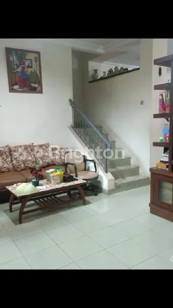 image DI JUAL RUMAH SEKTOR 7 (3)