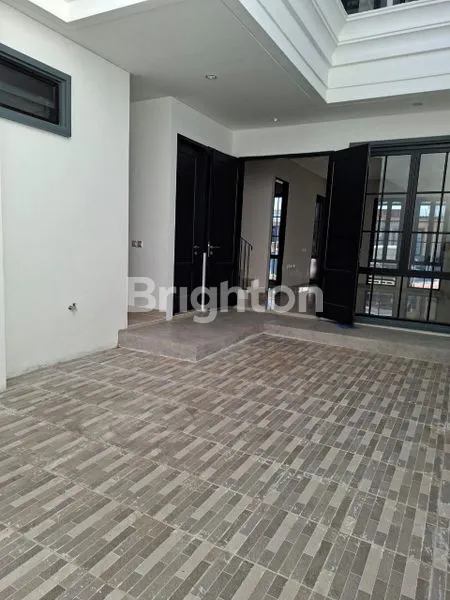 image DISEWAKAN RUMAH BARU GRESS DIAN ISTANA THE WHITE HOUSE (4)