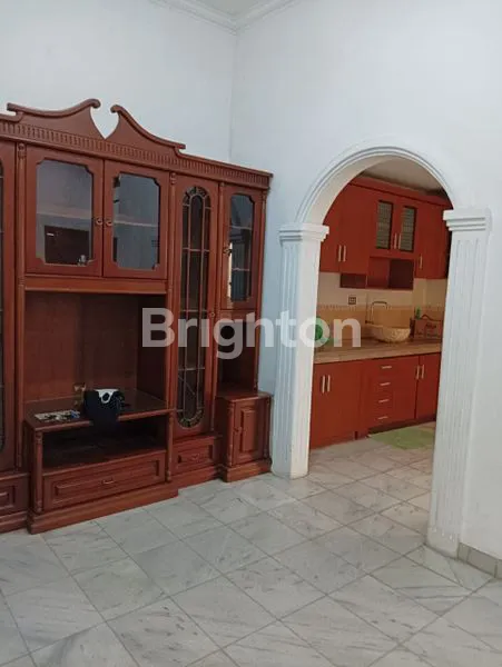 image RUMAH SIAP PAKAI BAGUS TERAWAT, AREA PONDOK CANDRA. DEKAT KE JUANDA DAN AKSES TOL WARU / JUANDA, DEKAT KE RAYA MERR DAN AREA RUNGKUT. (1)