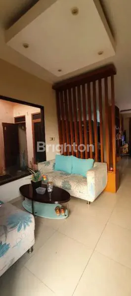 image EKSKLUSIF! RUMAH 2 LANTAI DI ROYAL DUTA TOWN HOUSE – CIWARUGA, PARONGPONG LUAS, NYAMAN, DAN SIAP HUNI! (4)