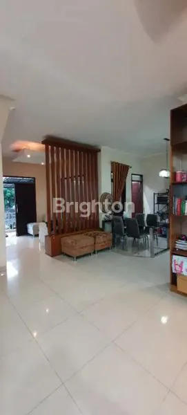 image EKSKLUSIF! RUMAH 2 LANTAI DI ROYAL DUTA TOWN HOUSE – CIWARUGA, PARONGPONG LUAS, NYAMAN, DAN SIAP HUNI! (1)