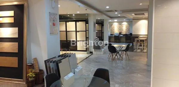 image RUKO PREMIUM 4 LANTAI DI GEMBLONGAN - AREA STRATEGIS SURABAYA (3)