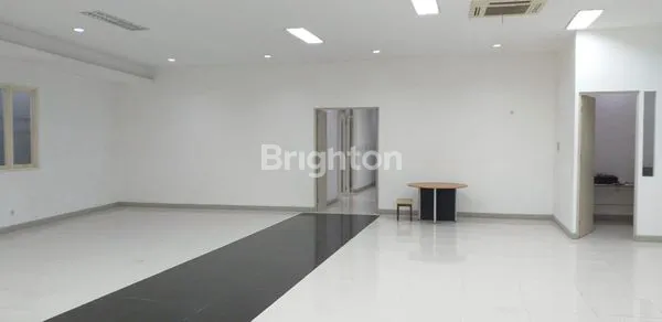 image RUKO PREMIUM 4 LANTAI DI GEMBLONGAN - LOKASI EMAS PUSAT KOTA (3)