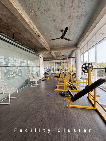 image RUMAH 2 LANTAI SIAP HUNI DI GOLDEN PARK 1 (7)