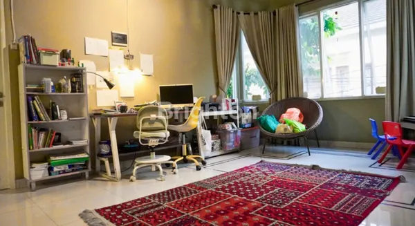 image RUMAH CANTIK SIAP HUNI LOKASI STRATEGIS TEBET (3)