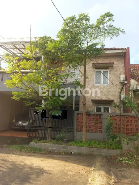 image RUMAH 2 LANTAI STRATEGIS DAN ASRI DI PAMULANG TANGERANG SELATAN (1)