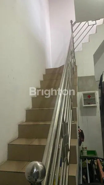 image RUMAH MEWAH SEMI-FURNISHED 4KT DI NATURA RESIDENCE SIDOARJO (4)