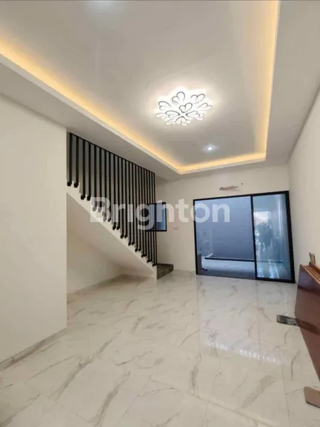 image DIJUAL RUMAH MINIMALIS 2 LANTAI DI NIRWANA EKSEKUTIF RUNGKUT SURABAYA (2)