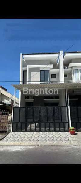 image   RUMAH BARU, MODEL MINIMALIS 2 LANTAI DI JALAN UTAMA (1)