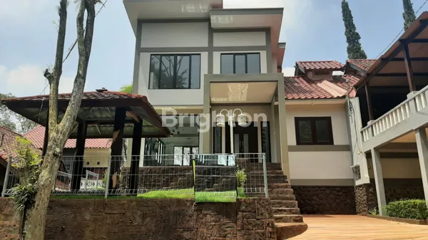image VILLA BARU GRESS MINIMALIS FULL FURNISHED DI GRAND WHIZ TRAWAS PRIGEN JAWA TIMUR (2)