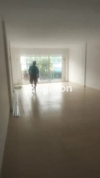 image RUKO HOOK STRATEGIS SUKAJADI - BARU RENOVASI, AREA KOMERSIAL ELITE (6)