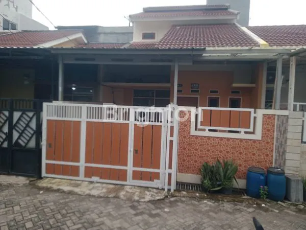 image RUMAH CANTIK 2 LANTAI DI CLUSTER PAJAJARAN 3, PORIS PLAWAD – CIPONDOH, KOTA TANGERANG (1)