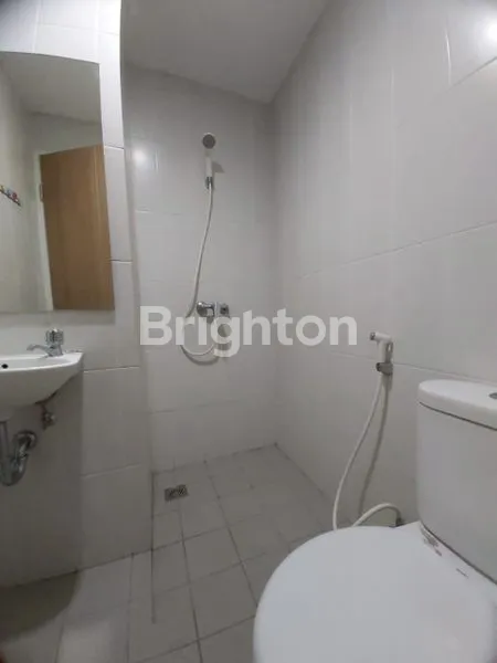 image APARTEMEN STUDIO DEKAT UMS DAN RSO FULL FURNISED DI MENARA ONE PABELAN. (4)