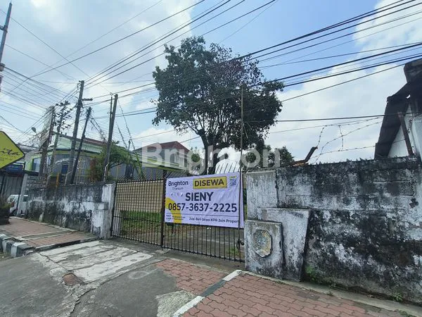image TANAH LUAS – BONUS RUMAH LOKASI DI PUSAT KERAMAIAN TULUNGAGUNG KOTA (2)