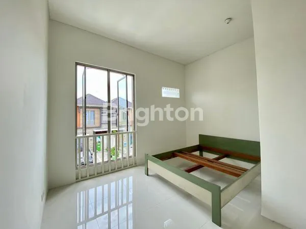 image TERMURAH DIKELASNYA, DIJUAL RUMAH 2 LANTAI GREENLAND MENGANTI (3)