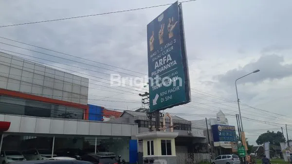 image SHOWROOM MOBIL SIAP PAKAI LOKASI HADAP JALAN RAYA JOGJA WONOSARI (1)
