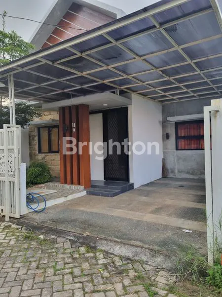 image RUMAH STRATEGIS DI PERUMAHAN PESANGGRAHAN KUSUMA BATU DEKAT MUSIUM ANGKUT,SELECTA 1 DAN 2,WISATA PETIK BUAH (2)