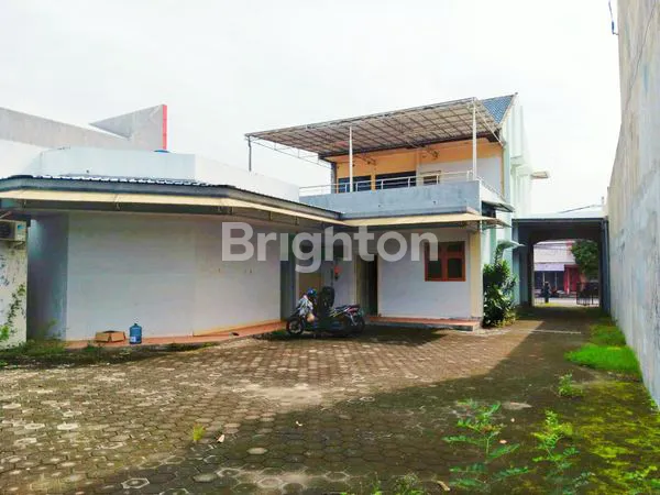 RUKO 2 LANTAI PREMIUM STRATEGIS DI PUSAT KOTA MADIUN, DEKAT ALUN-ALUN