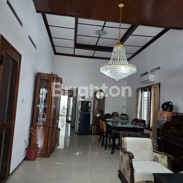 image RUMAH KOS MEWAH BLAMBANGAN STRATEGIS DEKAT UNIV & SEKOLAH ELITE (1)