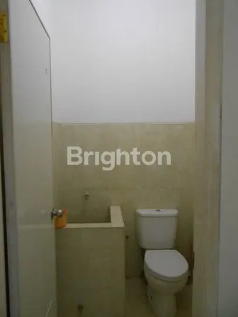 image RUMAH TERAWAT SIAP HUNI ROW JALAN 3 MOBIL NIRWANA (4)