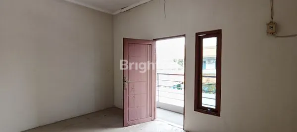 image 3 RUKO 2 MUKA , GANDENG 2 LANTAI, JL DURI DEKAT TANJUNG DUREN  COCOK UTK USAHA/ TINGGAL (7)